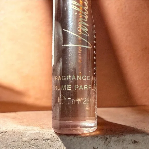 Victoria's Secret Vanilla Lace Perfume with Gold Cap 7ml .23 fl oz Travel size - Picture 3 of 4